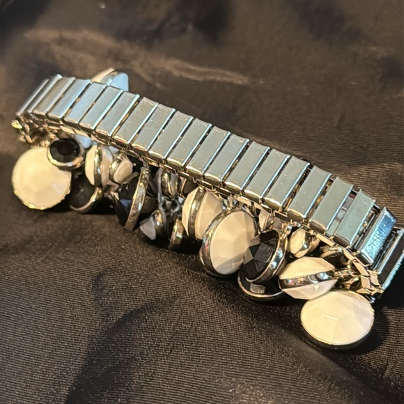 Vintage black and white faceted bead silver stretch bracelet EUC - Picture 5 of 6